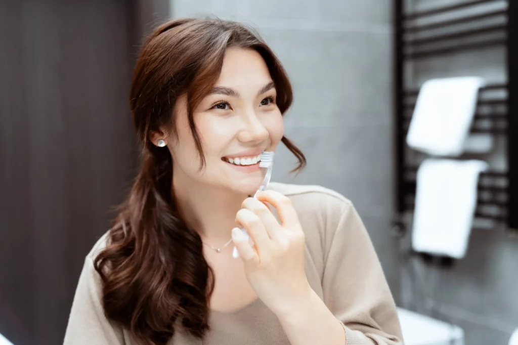 woman-following-the-instructions-of-her-dentist-pembroke-pines-fl