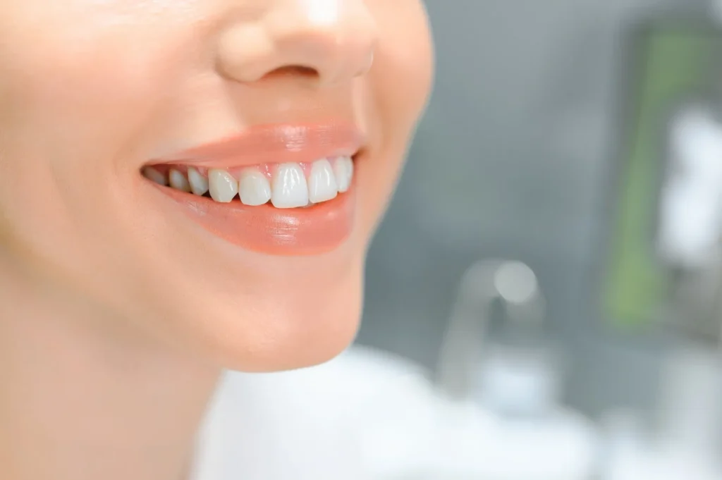 patient visiting a cosmetic dentist pembroke pines